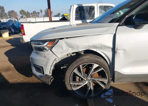 2021 Volvo Xc40 T4 R-Design from USA, damaged, VIN YV4AC2HM4M2429521